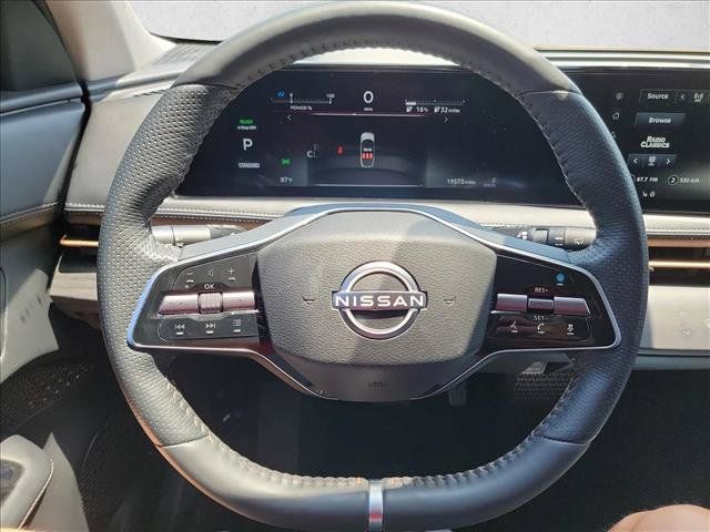 Used 2023 Nissan Ariya FWD image 16