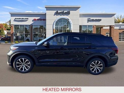 Used 2023 Ford Explorer ST-Line AWD/4WD image 5