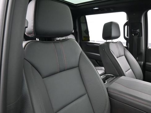 Used 2026 Chevrolet Suburban RST w/ Comfort Package RWD image 54