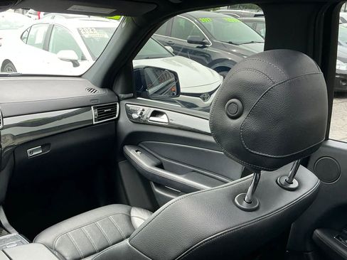 Used 2017 Mercedes-Benz GLS 450 4MATIC image 18