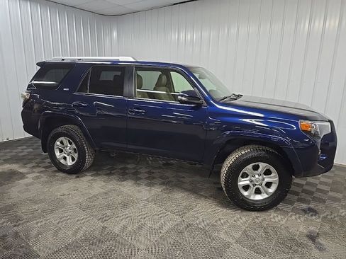 Used 2016 Toyota 4Runner SR5 Premium image 1