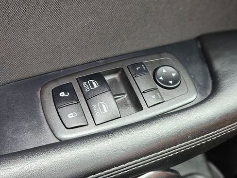 Used 2023 Dodge Challenger SXT image 19