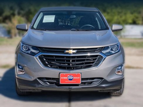 Used 2019 Chevrolet Equinox LT image 2