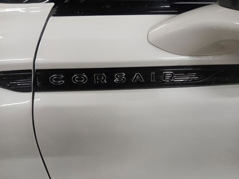 Used 2024 Lincoln Corsair Reserve w/ Jet Appearance Package AWD/4WD image 12