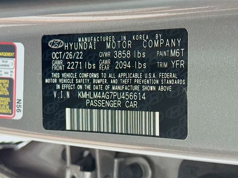 Used 2023 Hyundai Elantra SEL w/ Preferred Accessory Package FWD image 39