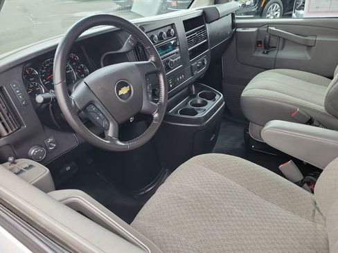 Used 2021 Chevrolet Express 2500 w/ Communications Package RWD image 3