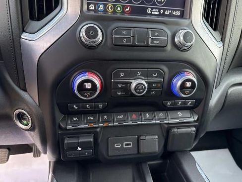Used 2021 GMC Sierra 1500 SLT w/ SLT Premium Plus Package AWD/4WD image 23