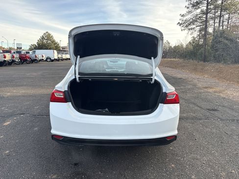 Used 2023 Chevrolet Malibu LT image 10