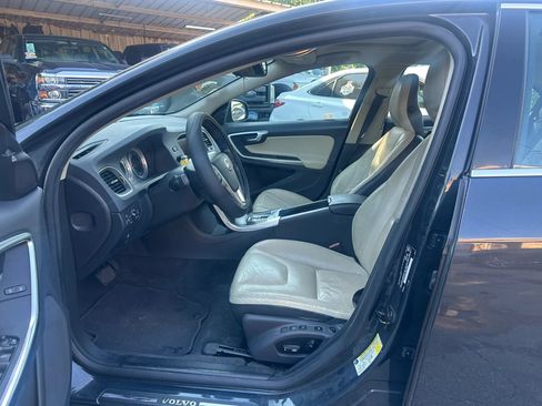 Used 2012 Volvo S60 T5 FWD image 9