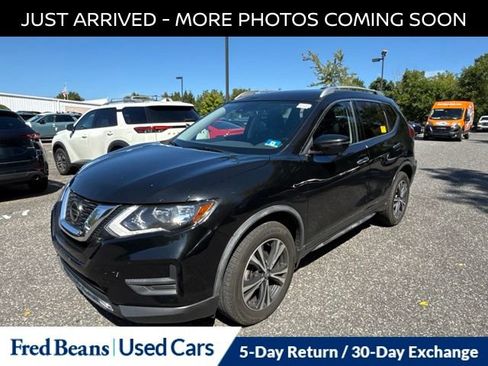 Certified 2020 Nissan Rogue SV w/ Premium Package AWD/4WD image 3