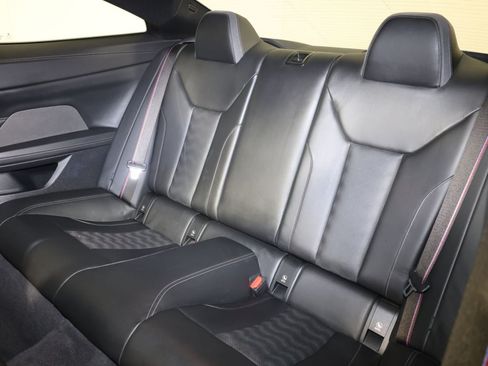 Used 2021 BMW M4 Competition w/ Executive Package RWD image 11