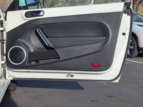 Used 2019 Volkswagen Beetle 2.0T SE image 31