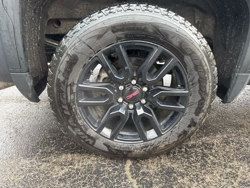 Used 2019 GMC Sierra 1500 Elevation w/ Elevation Value Package AWD/4WD image 9