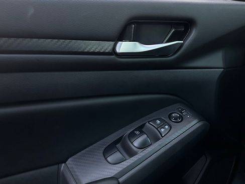 Used 2025 Nissan Altima 2.5 SV image 21