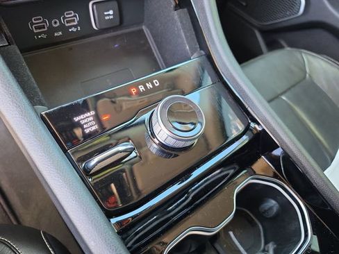 Used 2022 Jeep Grand Cherokee L Limited w/ Luxury Tech Group II AWD/4WD image 28