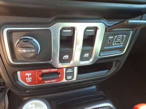 Used 2022 Jeep Wrangler Rubicon image 26