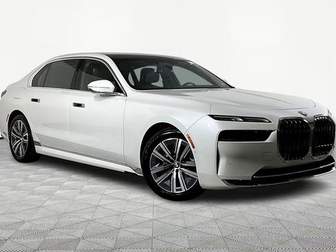 Certified 2024 BMW i7 eDrive50 image 4