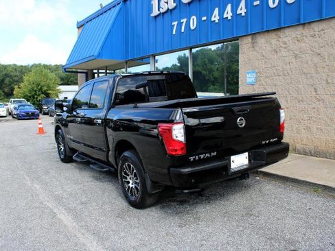 Used 2021 Nissan Titan SV w/ SV Convenience Package image 6