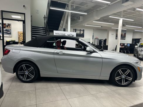 Used 2017 BMW 230i Convertible image 8