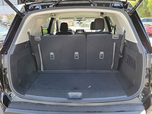 New 2025 Nissan Pathfinder SV image 14