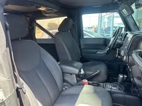 Used 2016 Jeep Wrangler Sport w/ Quick Order Package 24S AWD/4WD image 9