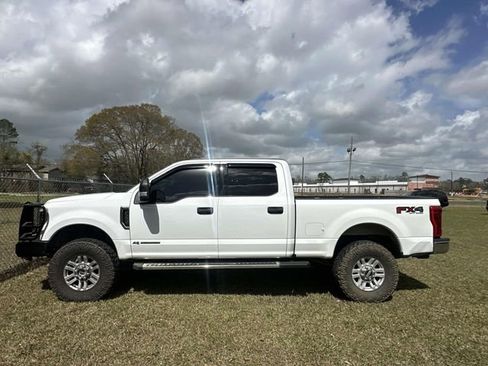 Used 2018 Ford F250 XLT AWD/4WD image 17