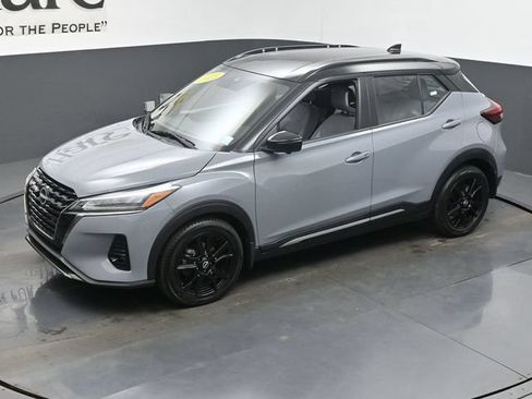 Used 2023 Nissan Kicks SR w/ SR Premium Package FWD image 44