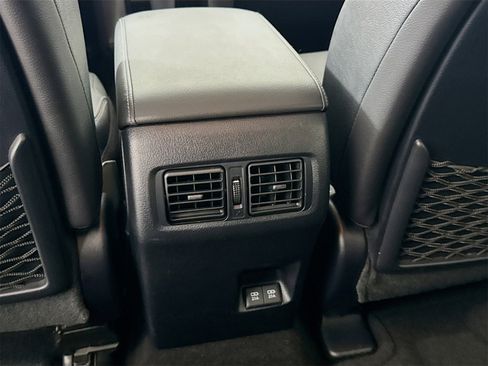 Used 2022 Toyota 4Runner Limited image 27