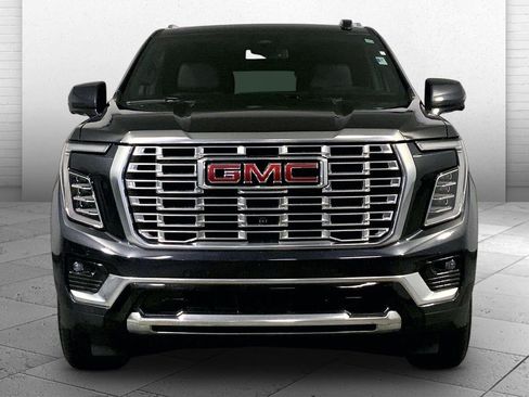 Used 2025 GMC Yukon Denali AWD/4WD image 2