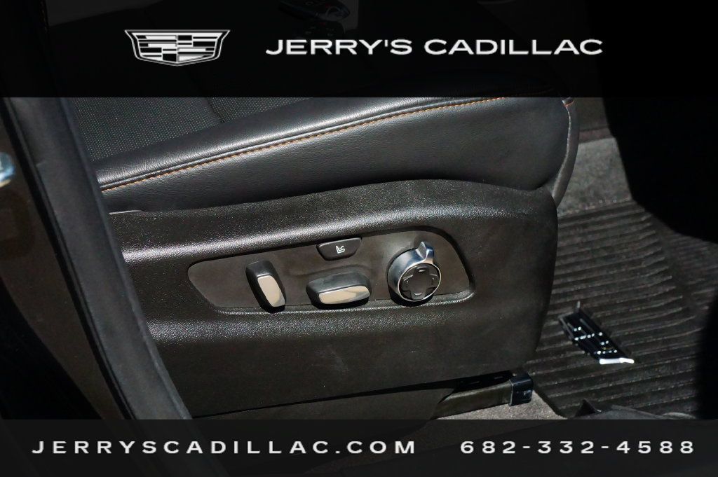 Used 2023 Cadillac XT4 Sport FWD image 25