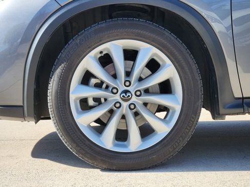 Used 2019 INFINITI QX50 Essential w/ Premium Heat Package image 11