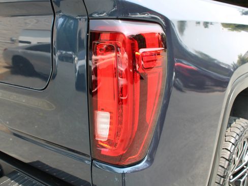 Used 2022 GMC Sierra 1500 Denali Ultimate AWD/4WD image 29