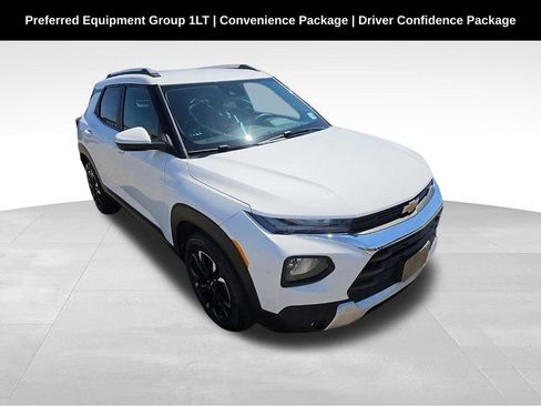 Used 2023 Chevrolet TrailBlazer LT w/ Convenience Package FWD image 1