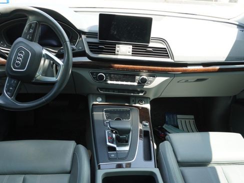 Used 2019 Audi Q5 2.0T Premium Plus w/ Premium Plus Package AWD/4WD image 13