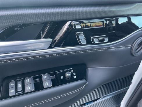 New 2026 Jeep Grand Wagoneer L Summit image 17