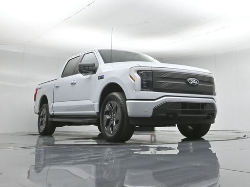 New 2025 Ford F150 Lightning Flash AWD/4WD image 46