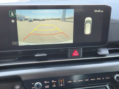 New 2027 Kia Carnival FWD image 18
