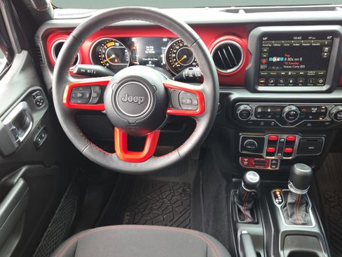 Used 2023 Jeep Wrangler Unlimited Rubicon w/ Cold Weather Group image 26