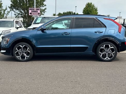 Certified 2025 Kia Niro EX Touring FWD image 7
