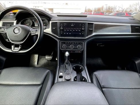 Used 2018 Volkswagen Atlas SE w/ R-Line Package image 15