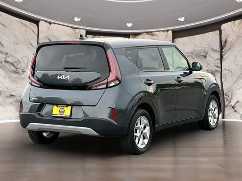 Used 2023 Kia Soul LX w/ Option Group 015 FWD image 6