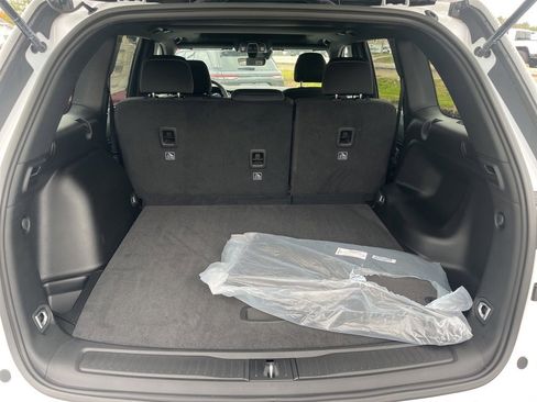 New 2025 Jeep Grand Cherokee Laredo X image 14