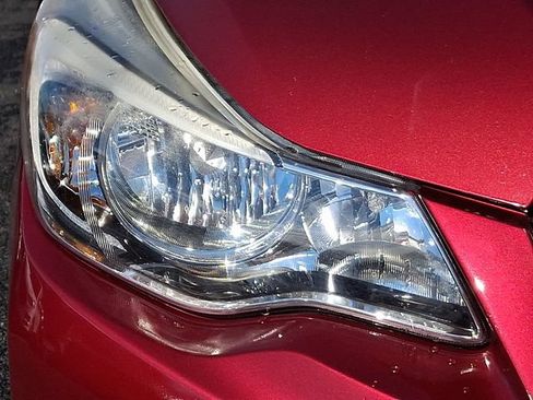 Used 2017 Subaru Crosstrek 2.0i Premium AWD/4WD image 8