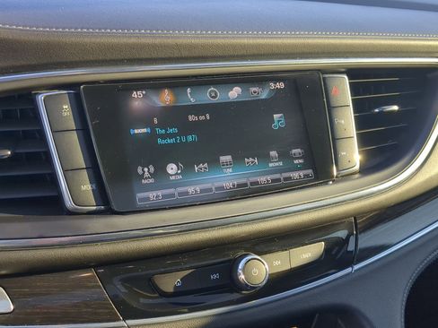 Used 2019 Buick Enclave Avenir w/ Avenir Technology Package image 16