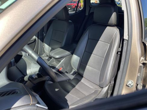 Used 2018 GMC Terrain SLT w/ Preferred Package FWD image 16