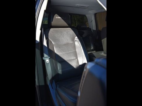 Used 2018 GMC Sierra 3500 Denali image 31