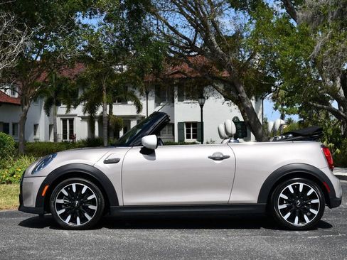 Used 2024 MINI Cooper S FWD image 3