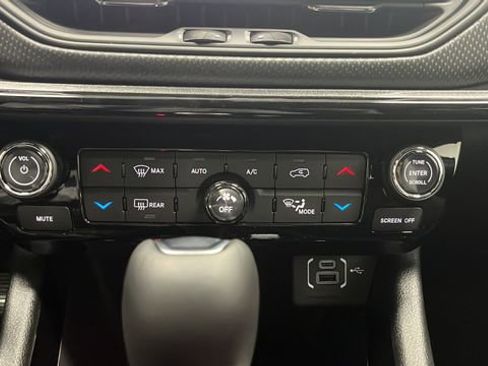 New 2026 Jeep Compass Limited image 28