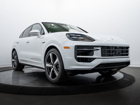New 2026 Porsche Cayenne E-Hybrid Coupe image 9