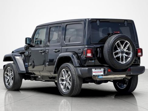Used 2024 Jeep Wrangler Unlimited AWD/4WD image 3